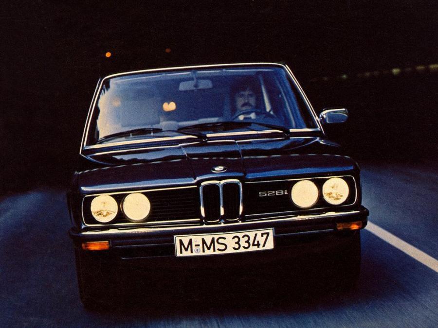  BMW 528i Sedan 1977 года  (фото 10 из 10)